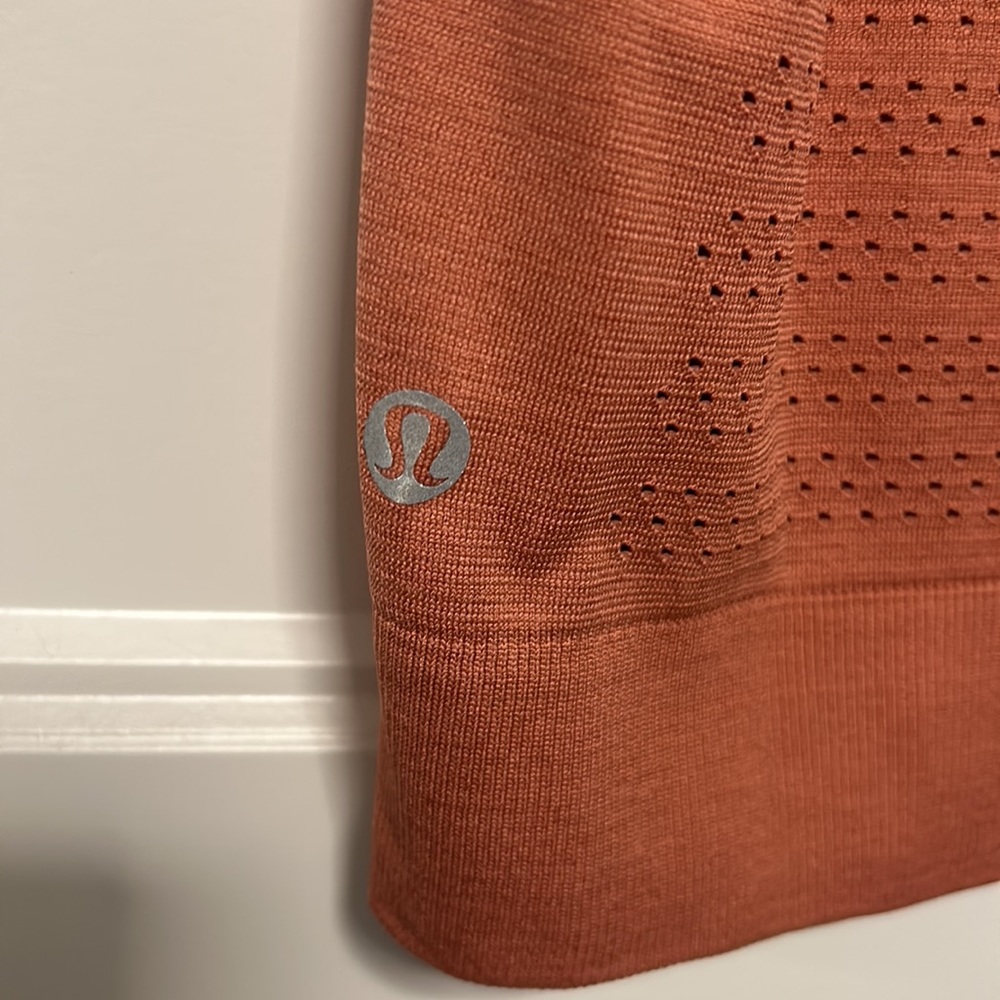 Limited edition. LULULEMON tank. - Picture 3 of 3